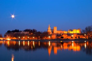 avignon popes palace at night