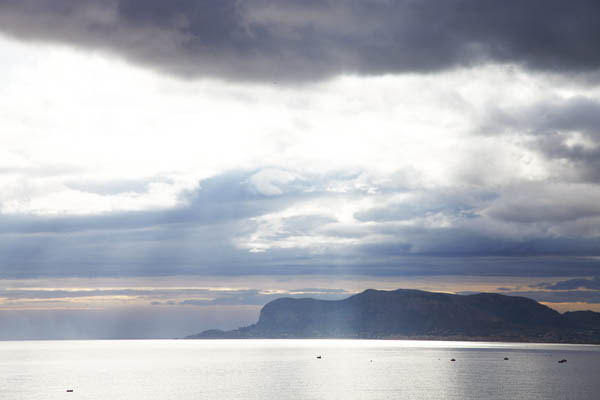 The sea, the mountains and the sun in Sicily