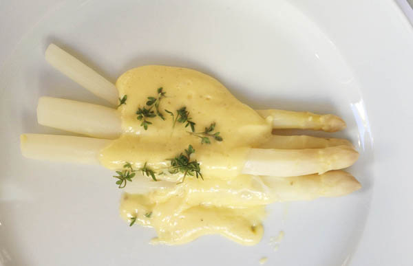 Asparagus with hollandaise