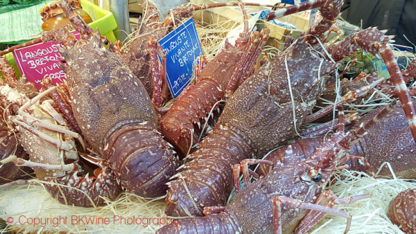 Langouste from Bretagne on a market in Paris