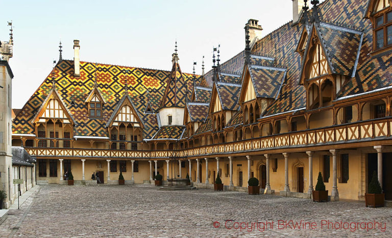 Hospices de Beaune, Hotel Dieu, court yard